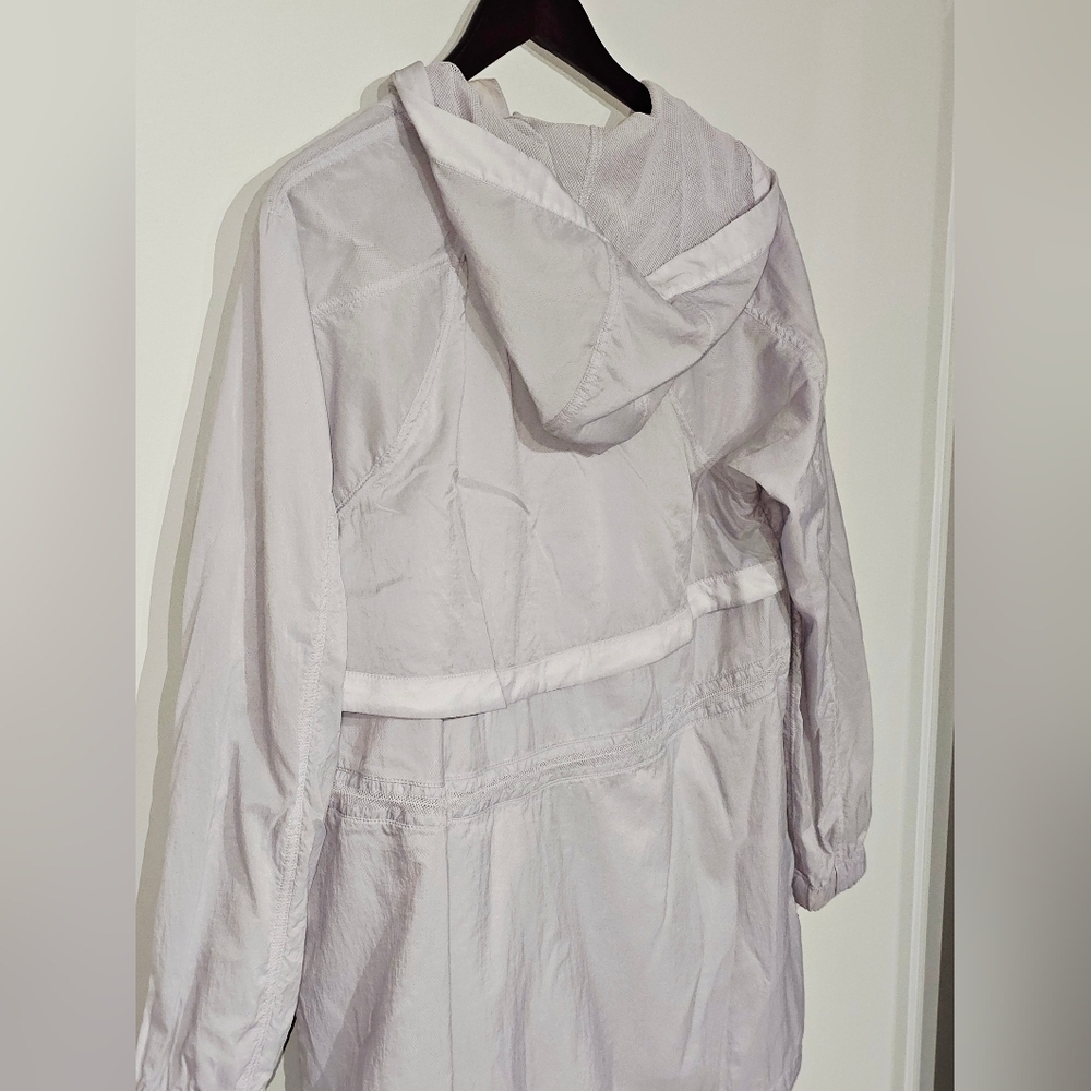 Lululemon In The Clear Jacket Silver Lilac Size 8 - Picture 8 of 8